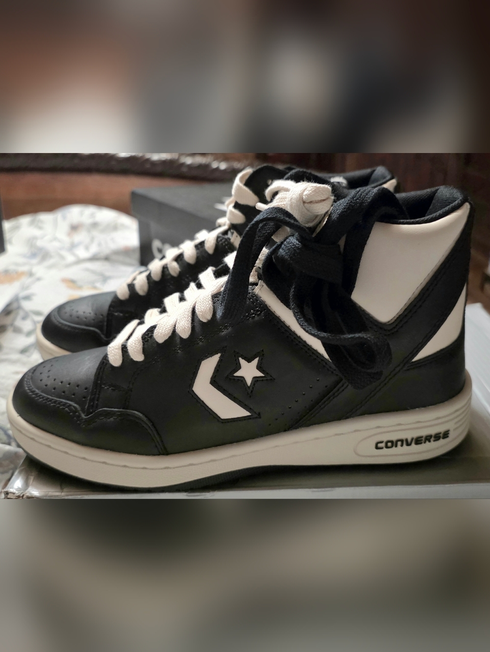 Converse Black and White Star Chevron High-Top Sneakers, Men 8, Women 9.5